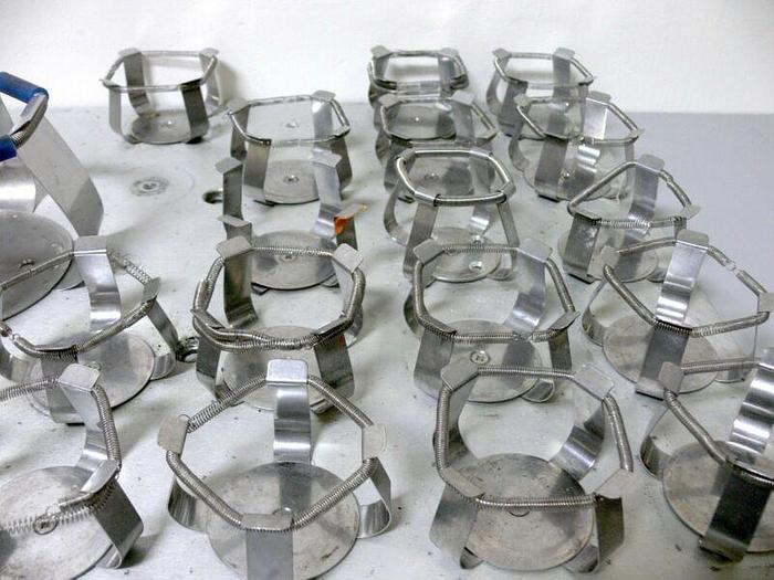 Used New Brunswick Innova 2180 18" x 30" Aluminum Shaker Platform w/ 20+ Vial Holders