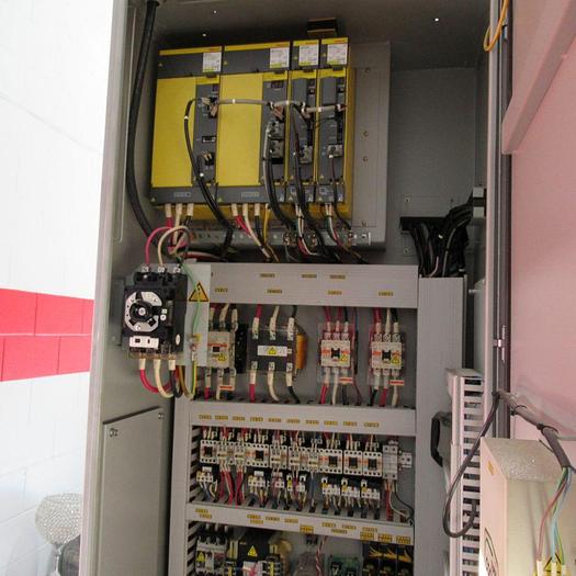 Used 2007 Hyundai VX500 Vertical Machining Center Year 2007