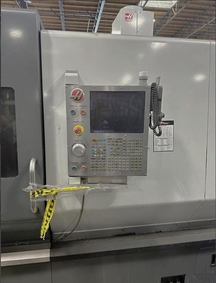 Used 2015 Haas ST-40 with Live Milling/C Axis, Tool Presetter, Tailstock, 4" Bar Capacity, 15" Hyd Chuck, Chip Conveyor