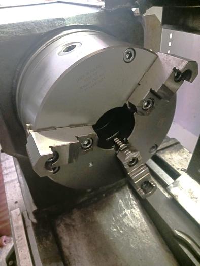 Used 2012 Haas TL-2 with Tailstock, 10" 3 Jaw Chuck, Tool Post, Chuck Guard, Manual Hand Wheels