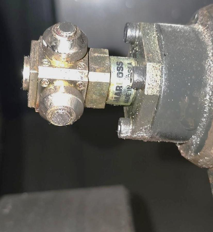 Used 2012 Doosan Puma 400MC with C Axis, Milling Capable, 21" Chuck, 6.5" Bar Capacity, Tailstock, Conveyor, Live Tool Holder