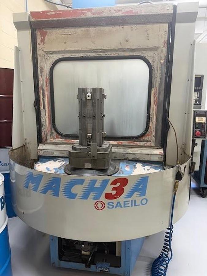 Used 1996 Saeilo Mach 3A HMC with 2 Pallet Changer, 1 Degree Index, 10,000 RPM, 20 Station ATC, CAT40, Chip Conveyor, R/T