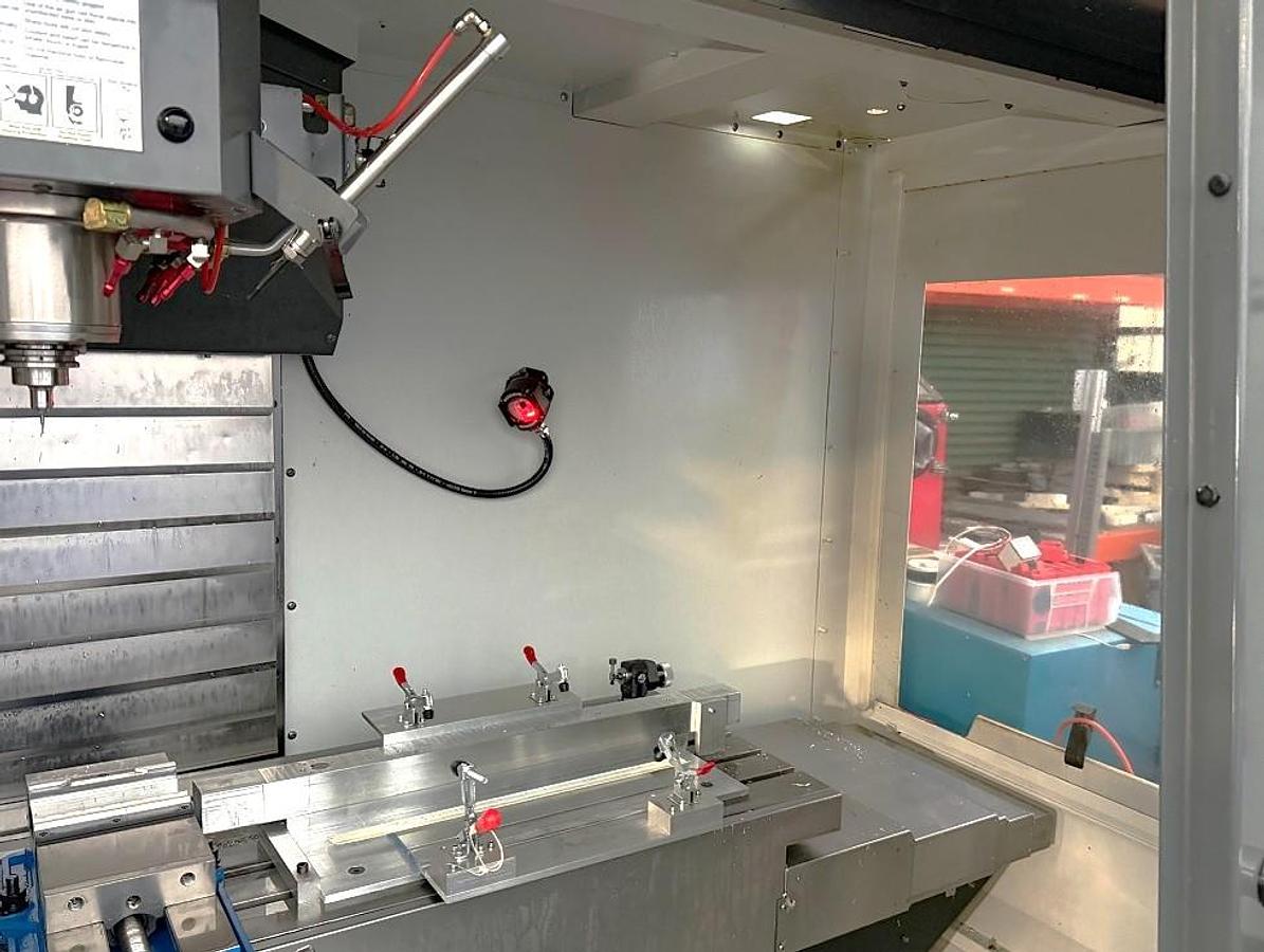 Used 2014 Haas VF-4 , WIPS Renishaw Part & Tool Probe, 4th Axis Drive, Auto Air Gun, Chip Auger, Rigid Tapping