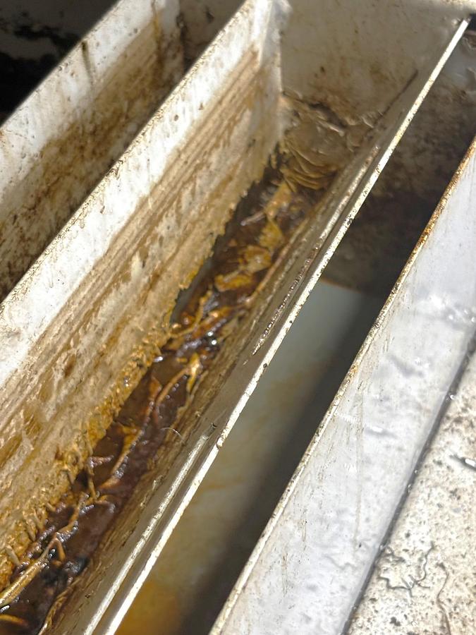 Used 2007 Haas EC-1600-4AX with Thru the Spindle Coolant, Built in 4th Axis Table, HRT210 Rotary Table as 5th Axis, Remote Jog Handle