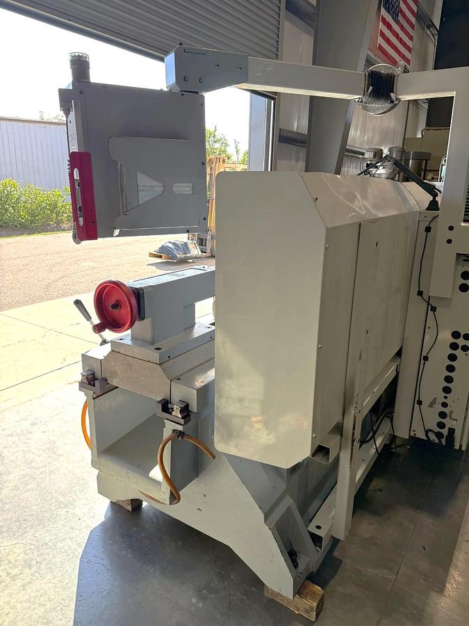 Used 2006 Haas TL-3 with Tailstock, 12" Chuck, Visual Quick Code Programming, Manual Hand Wheels, 2,862 Spindle Run Hours