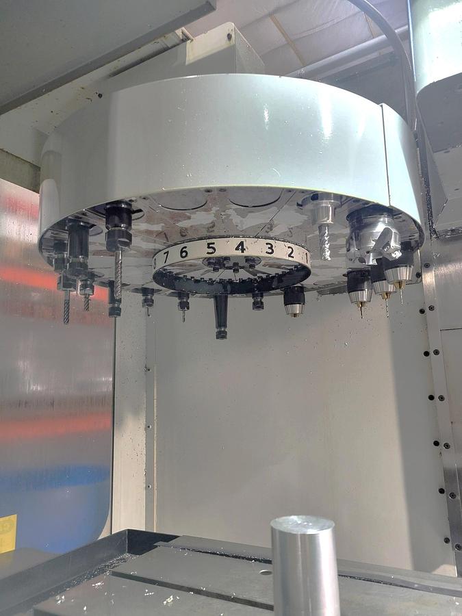 Used 1998 Haas VF2 with Haas 4th Axis Rotary Table, Chip Auger, Programmable Coolant