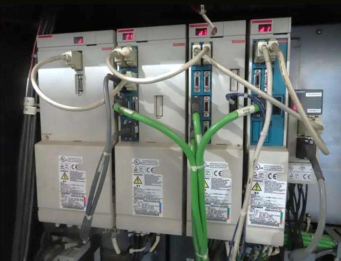 Used 2005 Mazak Nexus VCN-410A with Coolant Thru Spindle, Chip Conveyor, 30 Station Side Mounted ATC, 12,000 RPM