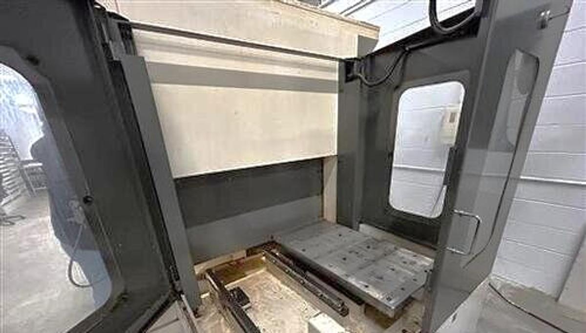 Used 2005 Fanuc Robodrill Alpha T-21iDL w/ Pallet Changer, 10,000 RPM, 21 Station ATC, Fanuc 16iMB, 2834 Run Hours