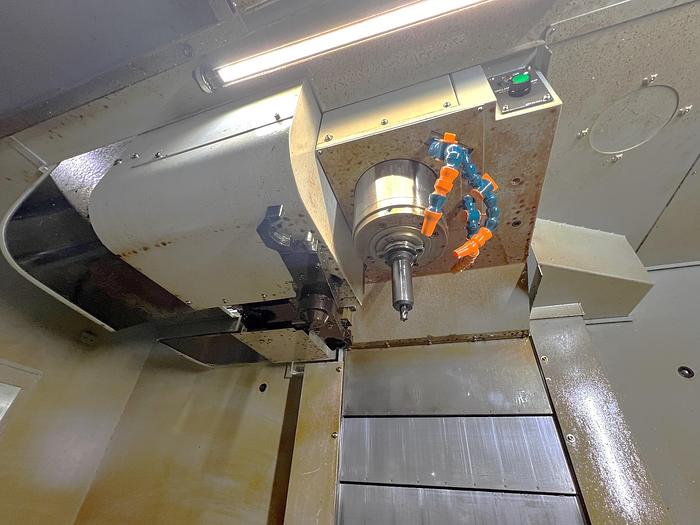 Used 2005 Hyundai-Kia VX500 3 Axis Vertical Machining Center