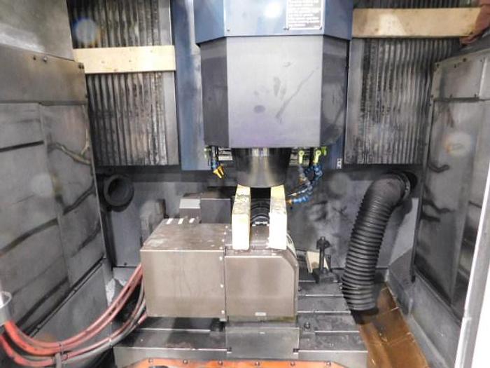 Used 2008 Makino V33i Graphite 3+2 Type 5 Axis Mill