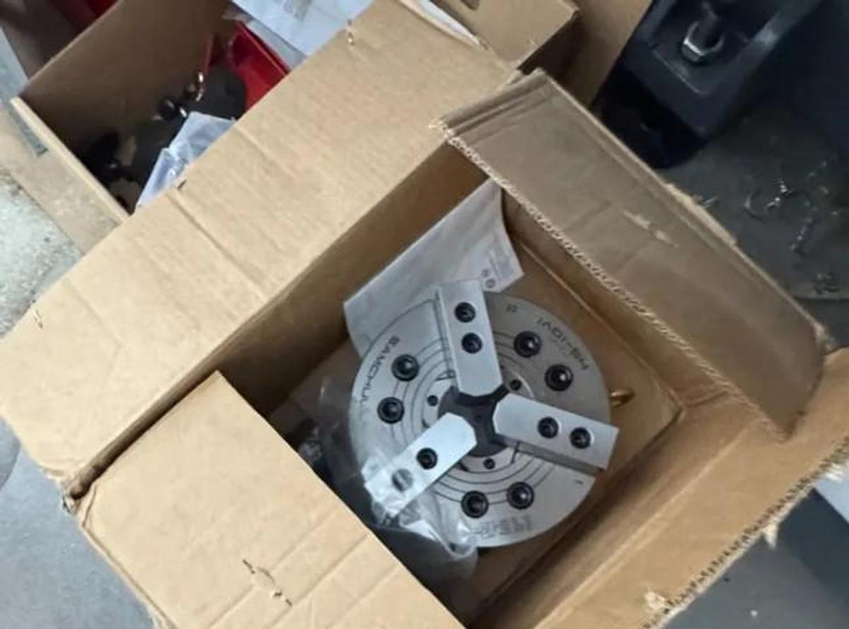 Used 2022 Haas ST-25 Chucker w/ Haas Barfeed with Liners, Tool Presetter, Chip Conveyor, 10" Hydraulic Chuck, Parts Catcher