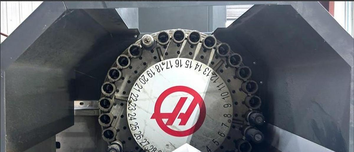 Used 2020 Haas VF-3YT/40 with Haas HRT210 Rotary Table, 10,000 RPM, Renishaw Probing, 30 Station Side Mounted ATC