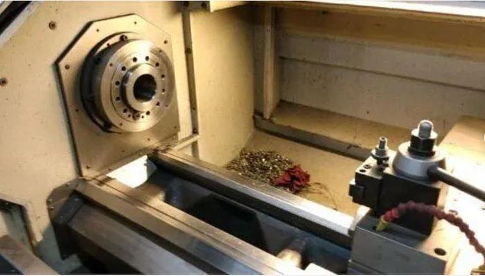 Used 2007 Romi M20x80" with Tool Post and 12" Chuck