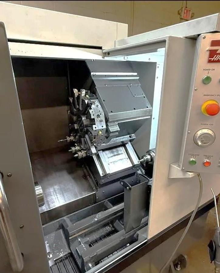 Used 2019 Haas ST-10 with Tailstock, Toolsetter, Chip Conveyor, Royal Collet Chuck, 6" 3 Jaw Chuck, Parts Catcher, ONLY 961 Hours