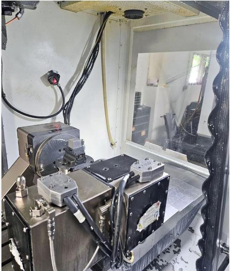 Used 2012 Haas VF4SS with Haas TR-160Y Trunnion Style 4th/5th Axis Table, Probing, 40 ATC, Conveyor