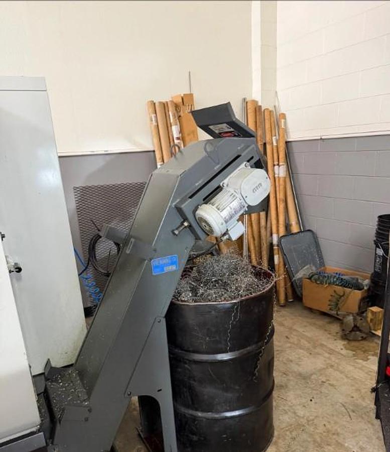 Used 2010 Haas ST-20 with Tailstock, Chip Conveyor, Tool Presetter, Parts Catcher, 8.3" Hydraulic Chuck, NO tool holders included