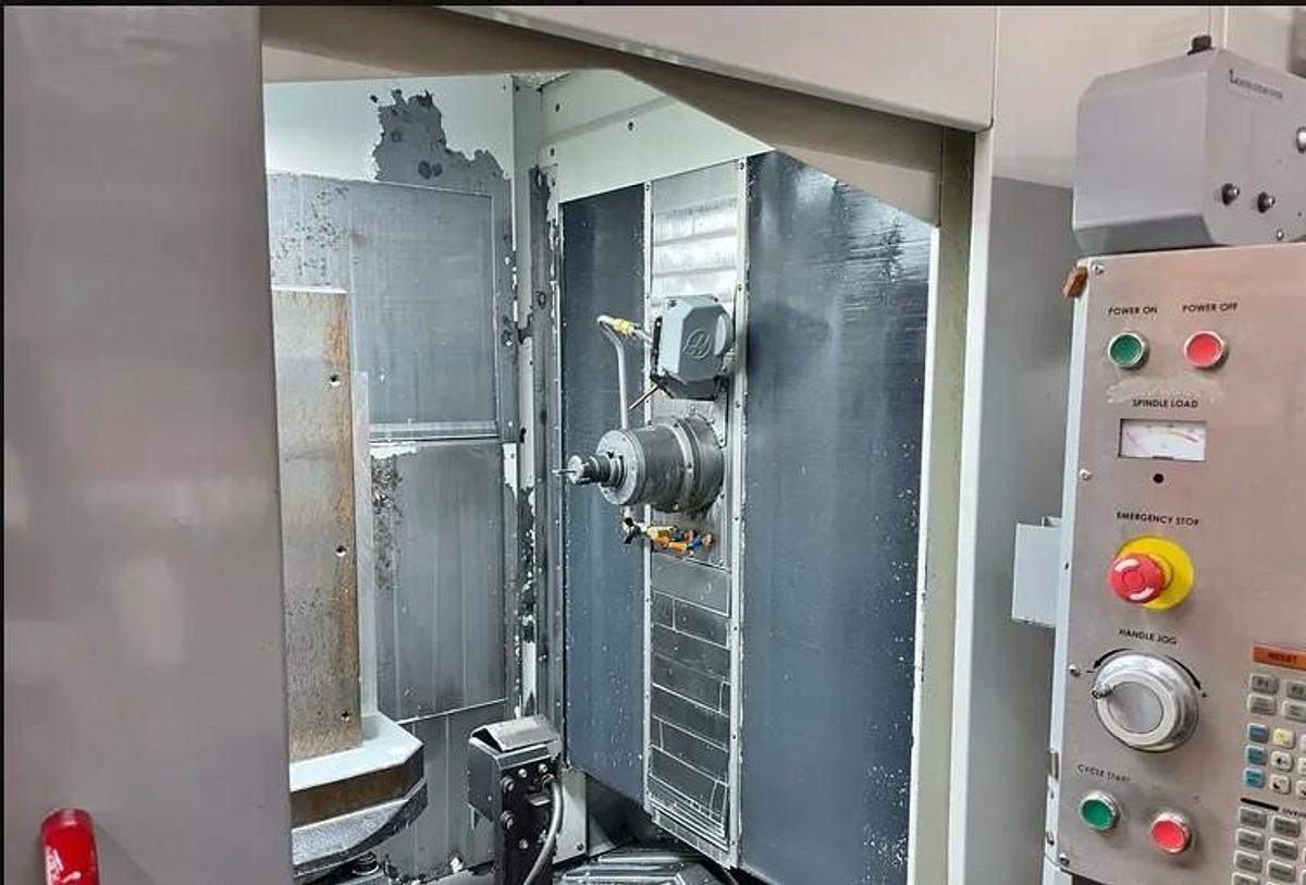 Used 2005 Haas EC-400, Full 4th Axis Rotary Table, 300 PSI CTS, Haas Renishaw Probing, Tombstones, 40 Station ATC