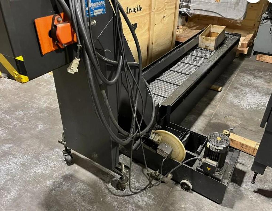 Used 2005 Mazak Nexus QTN 300/650 with Tailstock, Chip Conveyor, Tool Presetter, 10" Hyd. Chuck, 3" Bar Capacity