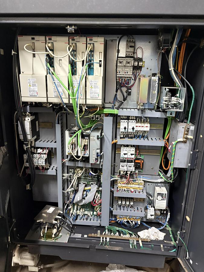 Used 2005 Mazak Nexus VCN 510C