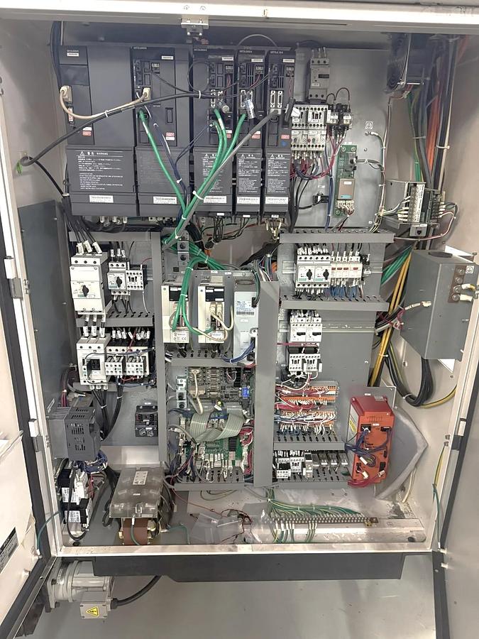 Used 2011 Mazak Nexus VCN 510C II with Tool Probing, 4th Axis Drive, Chip Conveyor, 30 Station ATC