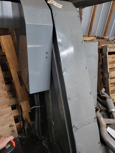 Used 2002 Hakusan Chip Conveyor for a Kitamura 3Xi-F