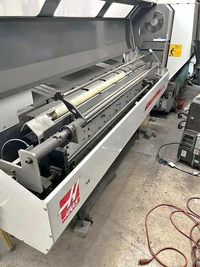 Used 2011 Haas ST-20 with Tailstock, Haas Servo 300 Barfeeder, Chip Conveyor, Tool Presetter, Collet Chuck, Mist Buster