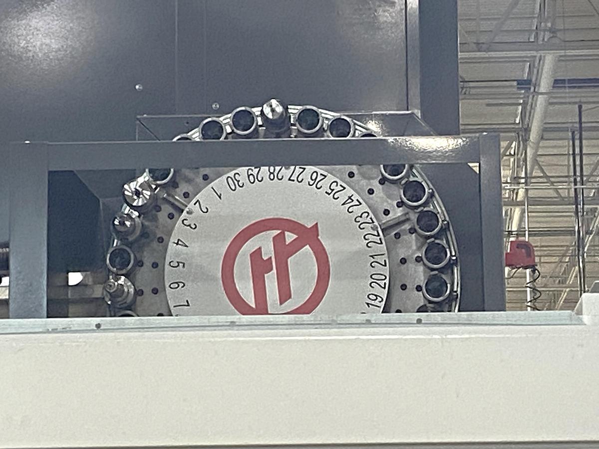 Used 2023 Haas VF8/40 w/ Midaco Pallet Changer, Hydr. Clamping, Extended Z Axis, Probing, 10,000 RPM, Prep for Coolant Thru Spindle