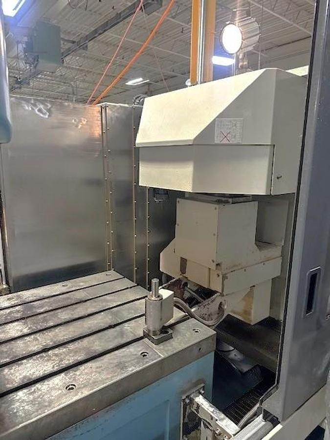 Used 1999 Mazak VTC-30C with (2) Tool Probes, Chip Conveyor, Dual Tool Changers