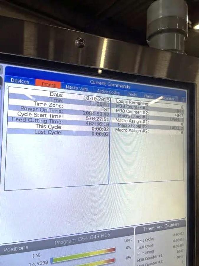 Used 2016 Haas UMC-750 with Haas Probing, 30 Station Tool Changer, ONLY 500 Cutting Hours