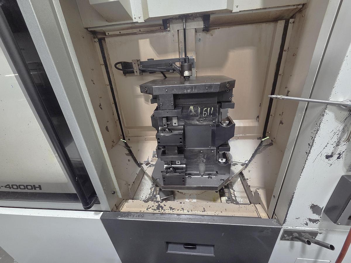 Used 2019 Okuma MB-4000H with Full 4th Axis Table, Tool Probing, High Press. Coolant Thru Spindle, Chip Conveyor, 64 Pos. ATC