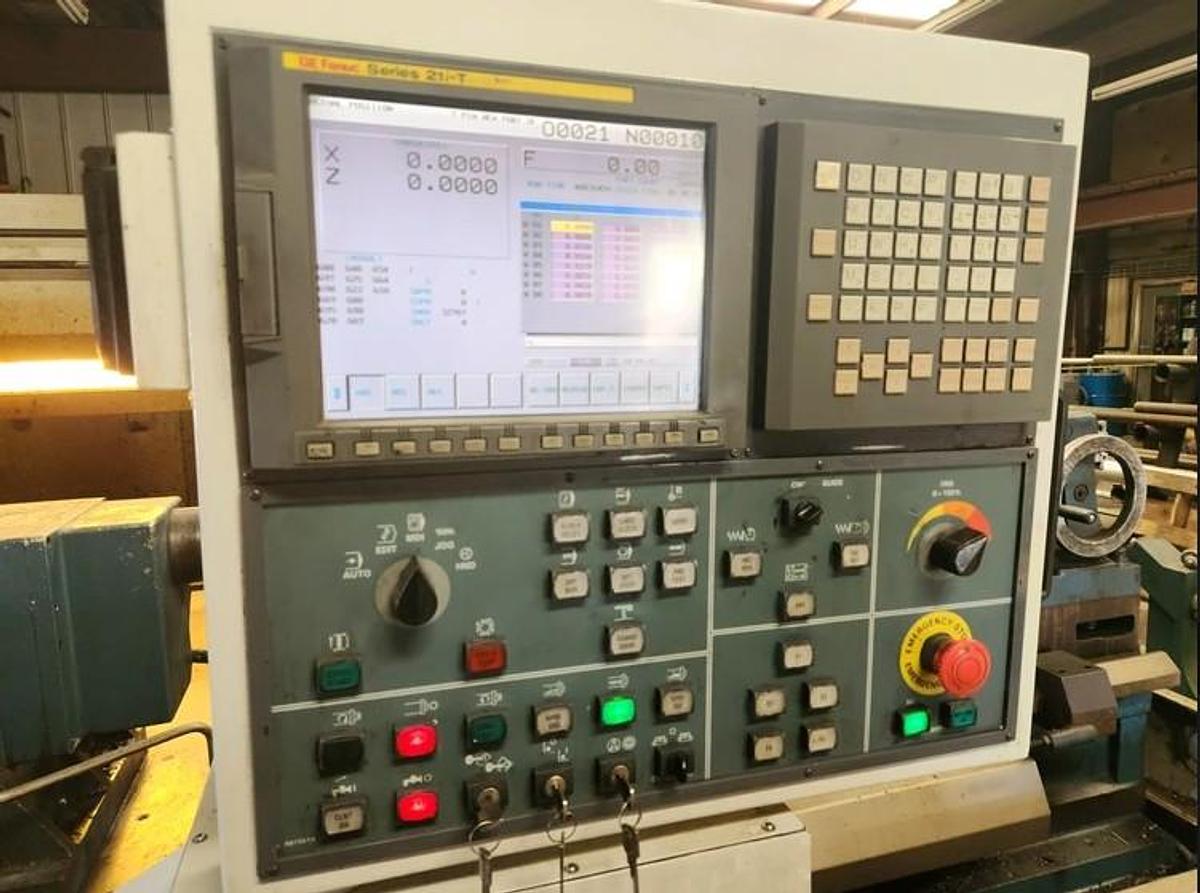 Used 2006 Romi M33 x 80" Oilfield Type Hollow Spindle Lathe with 10.5" Bore, Steady Rest, Chip Conveyor, Tailstock