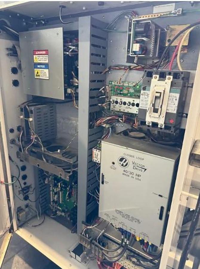 Used 2006 Haas TL-3 with Tailstock, 12" Chuck, Fully Enclosure, Coolant Tank/Pump, Just 4741 Spindle Hours !!