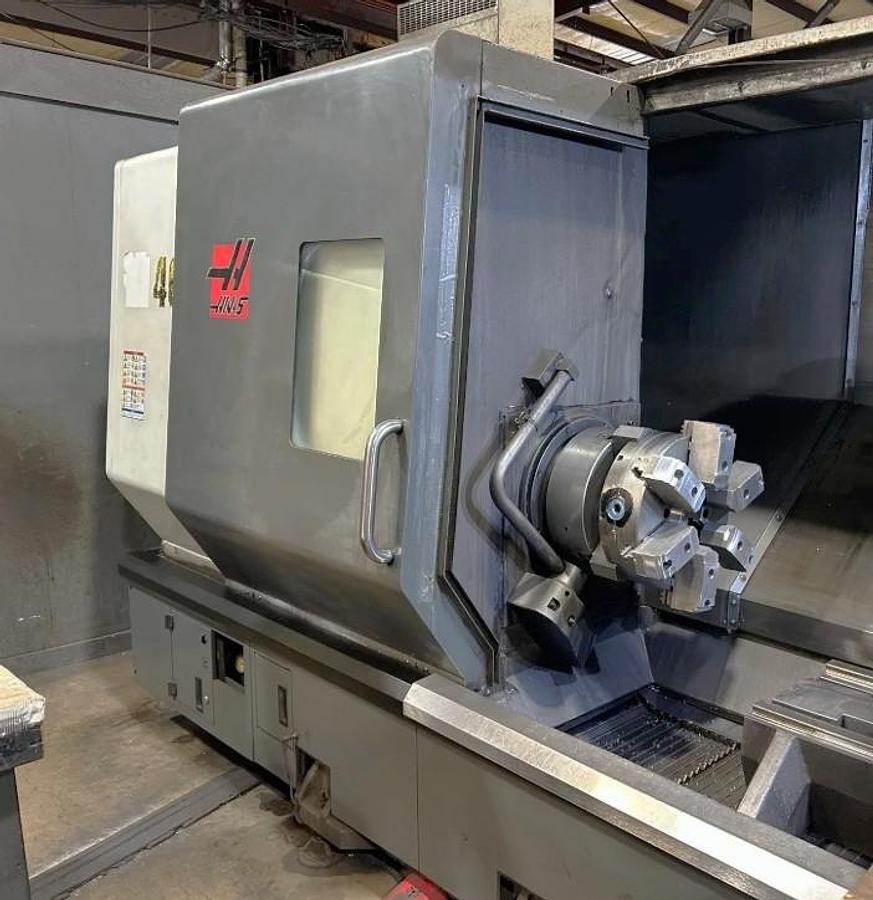 Used 2014 Haas ST-40 with Tailstock, Chip Conveyor, 15" Hydraulic Chuck, Tool Presetter, Remote Jog Handle, 3,278 Feed Cut Hours