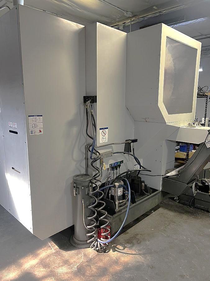 Used 2016 Haas UMC-750SS with Coolant Thru Spindle, Haas Probing, 30 ATC, HSM, Extended Memory, 1 Owner Machine