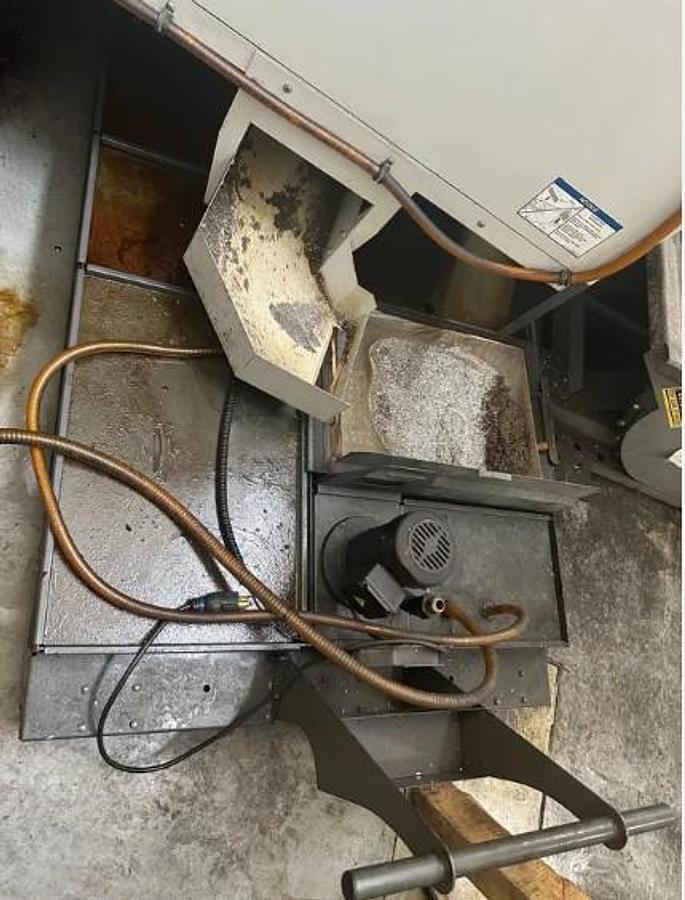 Used 2014 Haas VF8/40 with Haas Probing Package (needs probe repaired), 24 Station Side Mount ATC, 8100 RPM, CAT 40