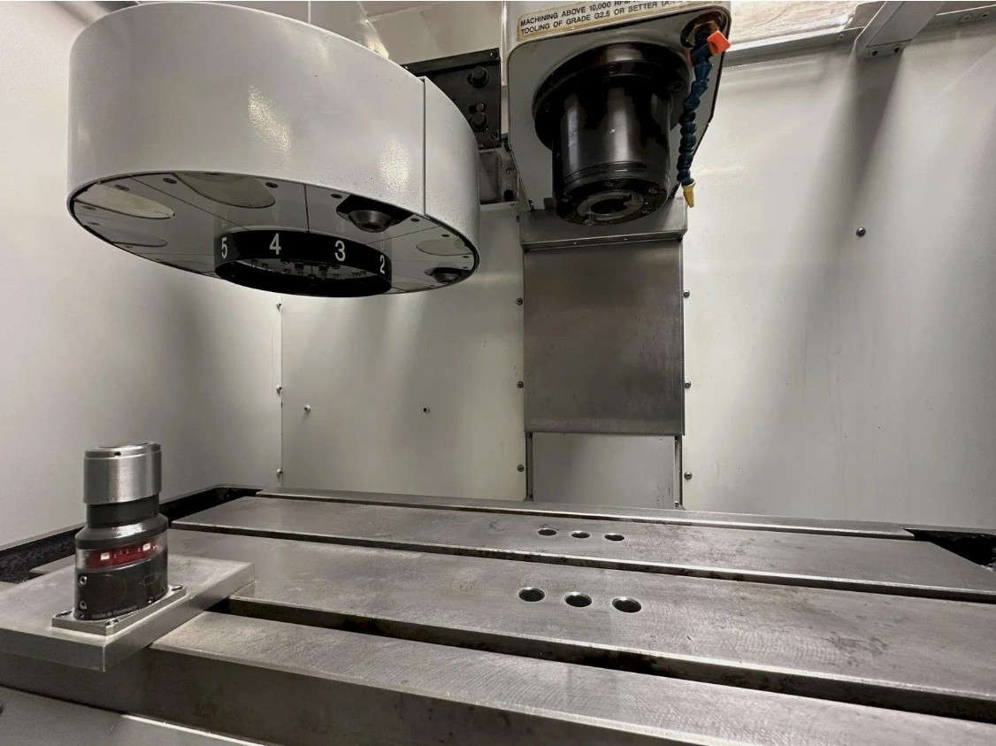 Used 2008 Haas Super Mini Mill with 10k RPM, Tool Probe, Chip Auger, USB Port, Coolant Pump, 10 ATC, 208/230V Three Phase Pwr