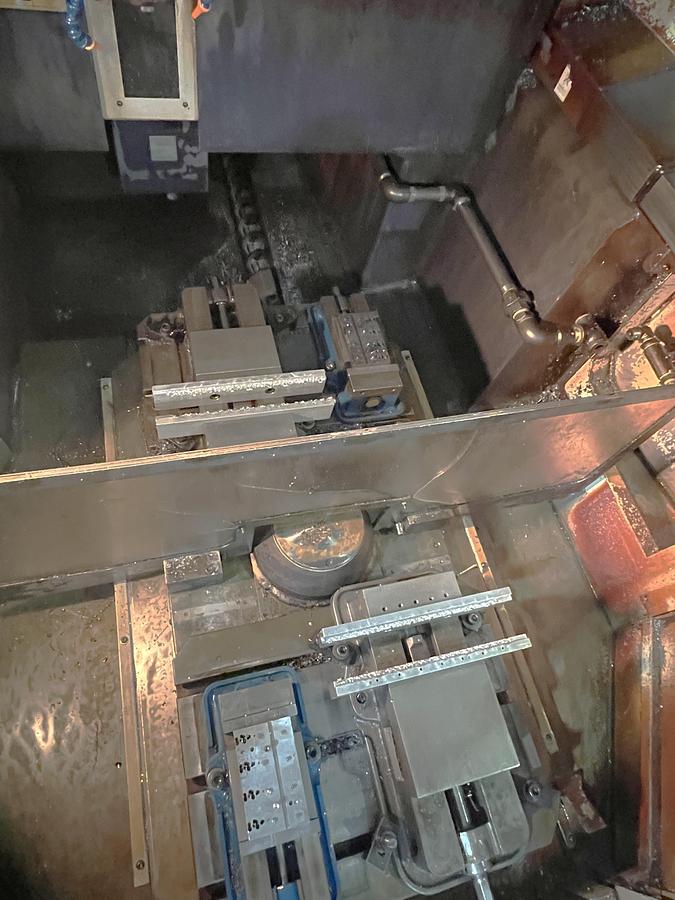 Used 2003 Enshu S-400 Vertical Machining Center with 2 Pallet Changer, Fanuc 18M, 8000 RPM, RJH, CAT40, 20 Station ATC, Chip Auger