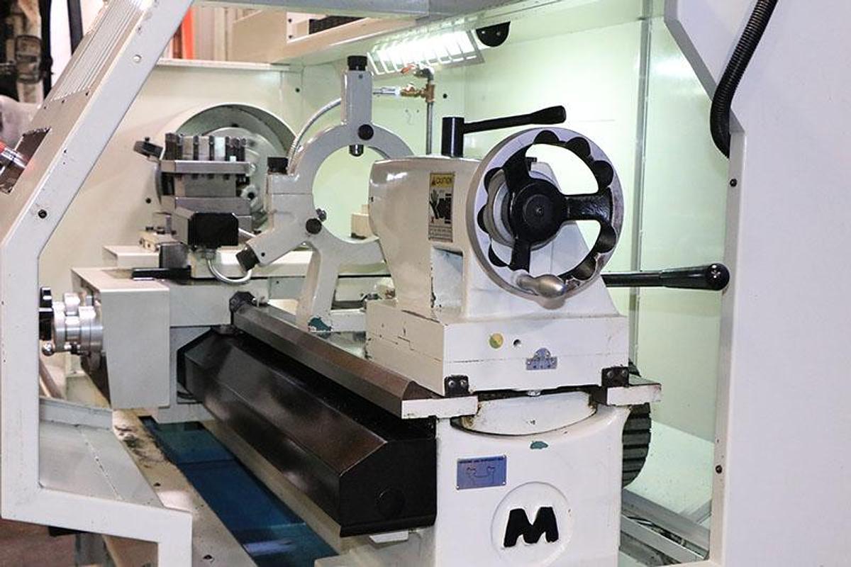 Used 2006 Southwestern Industries TRAK TRL 1840SX with Steady Rest, Tailstock, 8 Pos. Indexable Turret, 10" Chuck, Geared, SLX Cntrl.