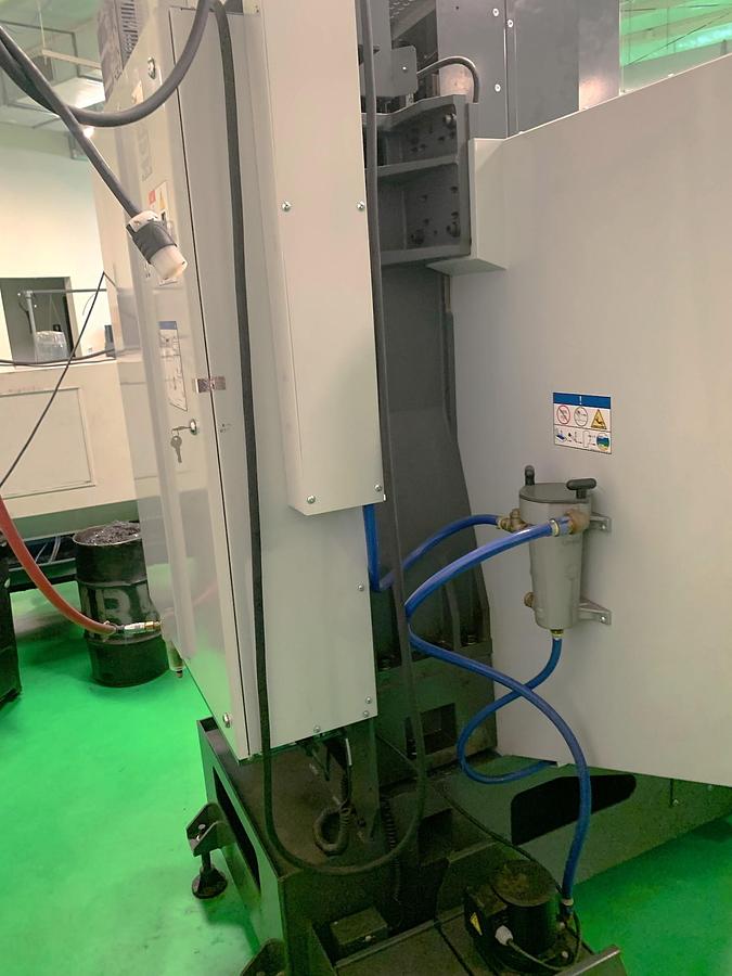 Used 2019 Haas Mini Mill 2 with Probing Package, Programmable Coolant, Auto Air Gun, Coolant System, LOW HOURS