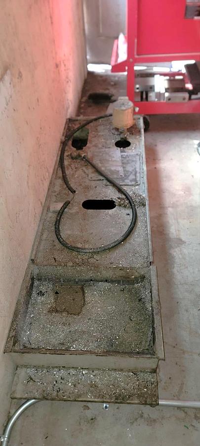 Used 1996 Haas VF-2B with Haas HRT-210 4th Axis Rotary Table, Newer Spindle, Newer LCD Monitor and Lube System