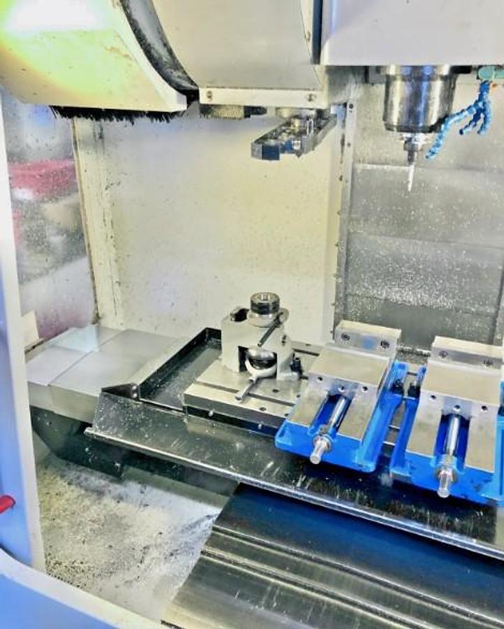 Used 2005 Haas VF2D with 4th Axis Drive, 24 Station Side Mount ATC, Chip uger, Programmable Coolant