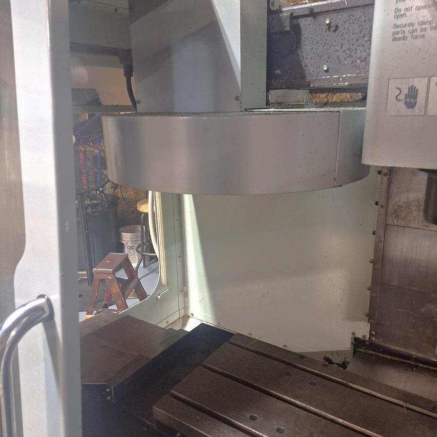 Used 2007 Haas VF2 with Chip Auger, PCool, Quick Code, Floppy Drirve
