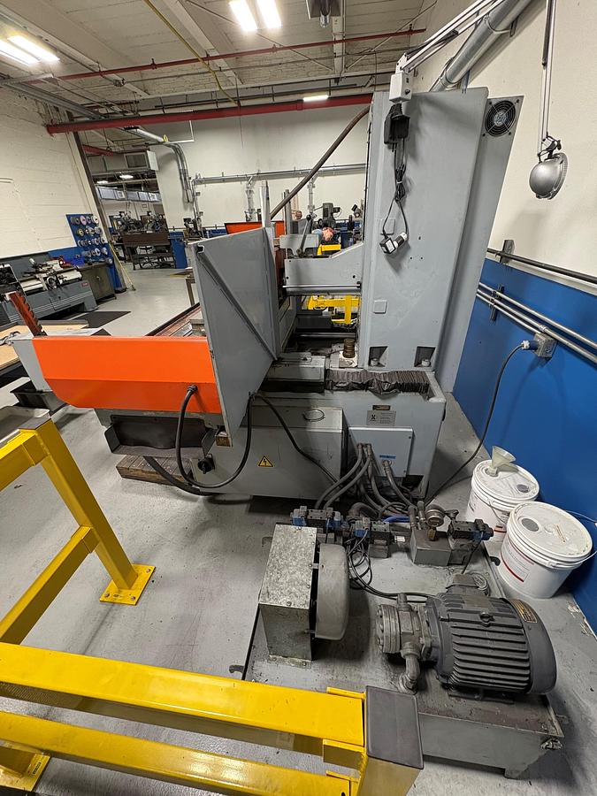 Used 1987 Regent 1632AHD Automatic Hydralic Surface Grinder with 16"x32" Capacity, Magnetic Chuck