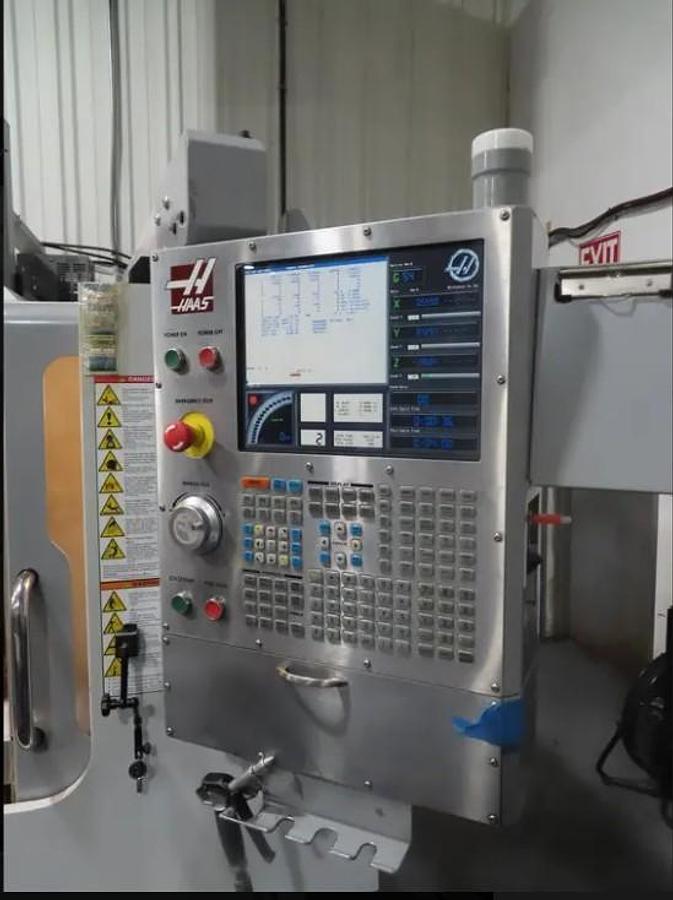 Used 2008 Haas VF2D with 10,000 RPM, Chip Auger, Programmable Coolant Nozzle, USB Port, 9734 Spindle Hours