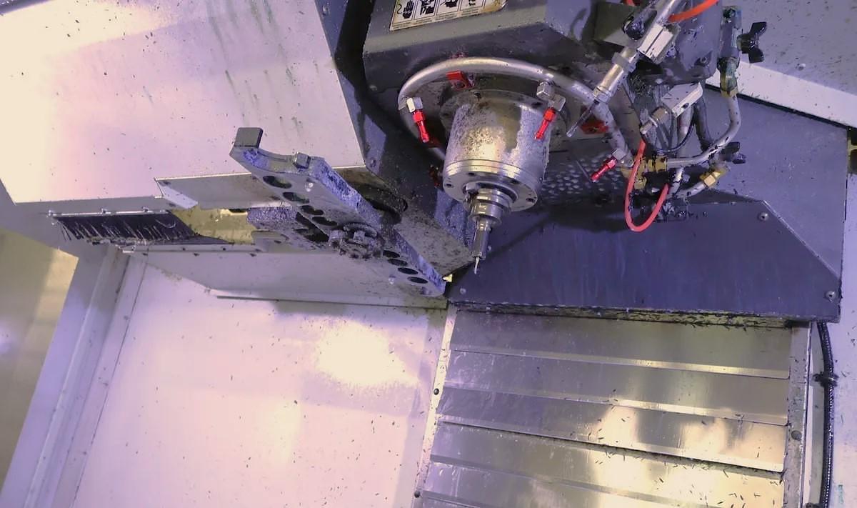 Used 2015 Haas VF-4SS w/ Coolant Thru Spindle, Haas Probing, 15,000 RPM Spindle, PCool, Auger
