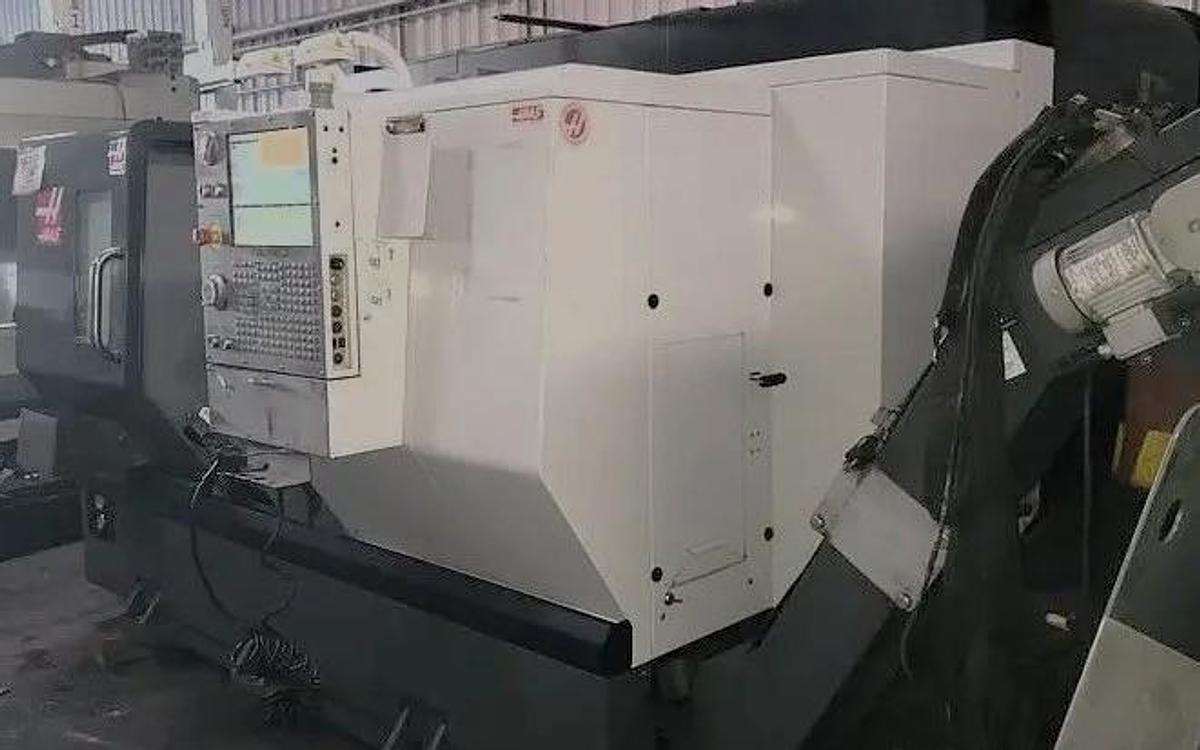 Used 2013 Haas ST-20Y with Y Axis, Live Milling, Parts Catcher, Chip Conveyor, Haas Barfeeder with Spindle Liners, Tailstock, 4800 Cut Hours