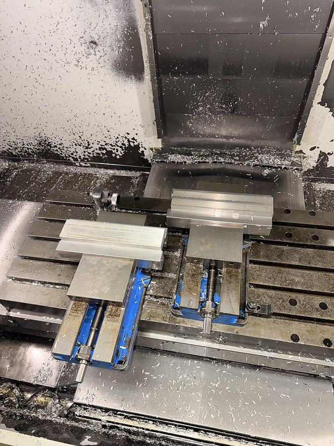 Used 2008 Haas VF-3SS Intuitive Prgramming, Remote Jog Handle LCD, Rigid Tapping, High-Speed Machining, Programmable Coolant Nozzle