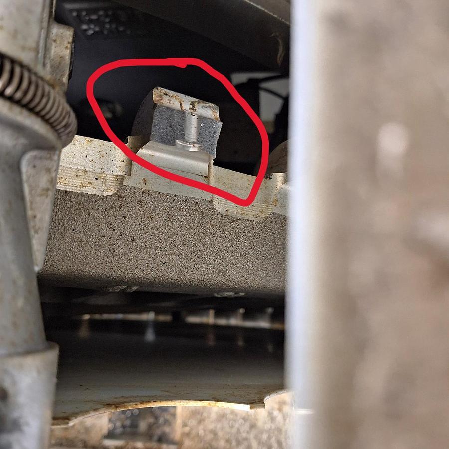 Used 2015 Haas UMC-750SS with Probing, Coolant Through Spindle, Chip Conveyor