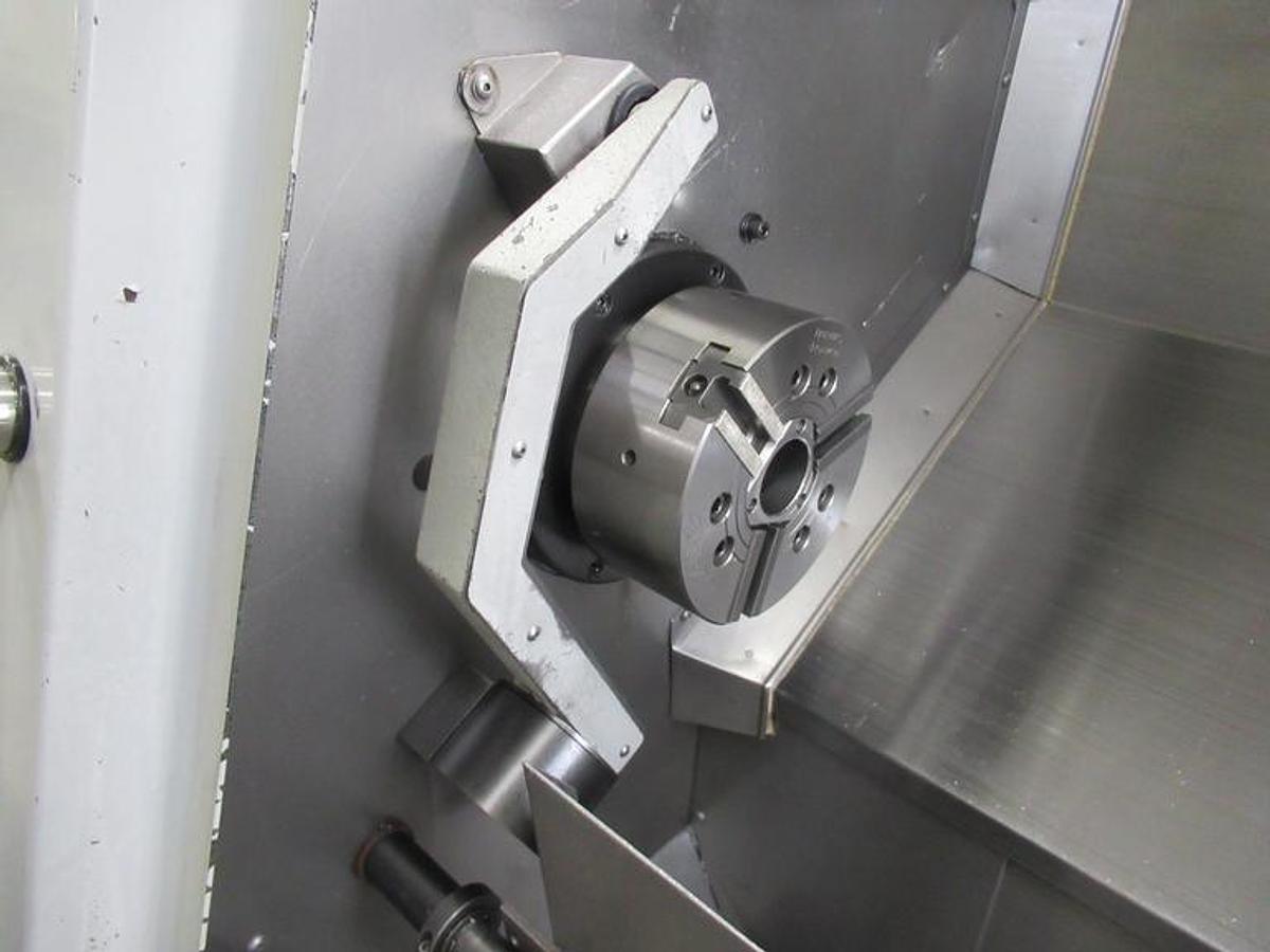 Used 2008 Haas SL-20T with Tailstock, 8" Hyd Chuck, Tool Presetter, Parts Catcher, Chip Auger, 2" Bar Cap., Cold Fire II Processor