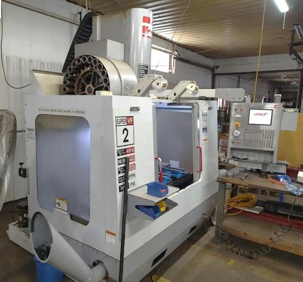 Used 2004 Haas VF-2SS with Haas Probing, 24 Pos. Side Mount ATC, 12,000 RPM, CAT 40, HSM, 30 HP, PCool, Auger, Floppy Drive
